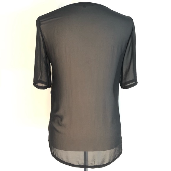 Gold and Black Metallic Graphic Blouse - Picture 5 of 6